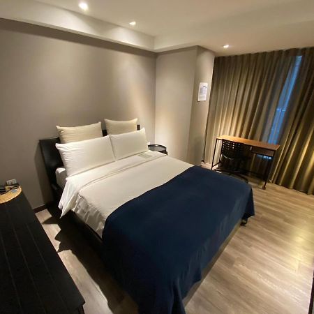 Yomi Hotel - Shuanglian Mrt Tajpej Zewnętrze zdjęcie