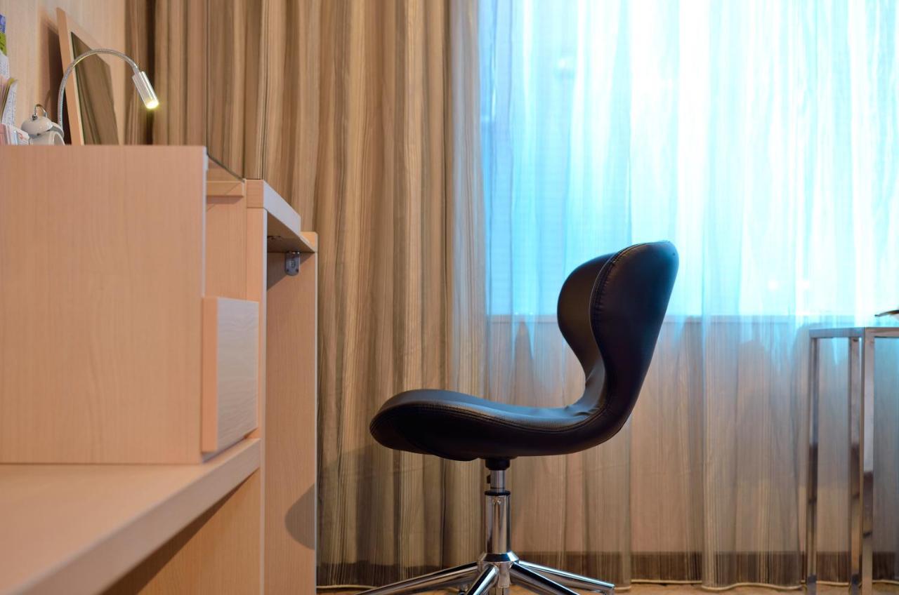 Yomi Hotel - Shuanglian Mrt Tajpej Zewnętrze zdjęcie