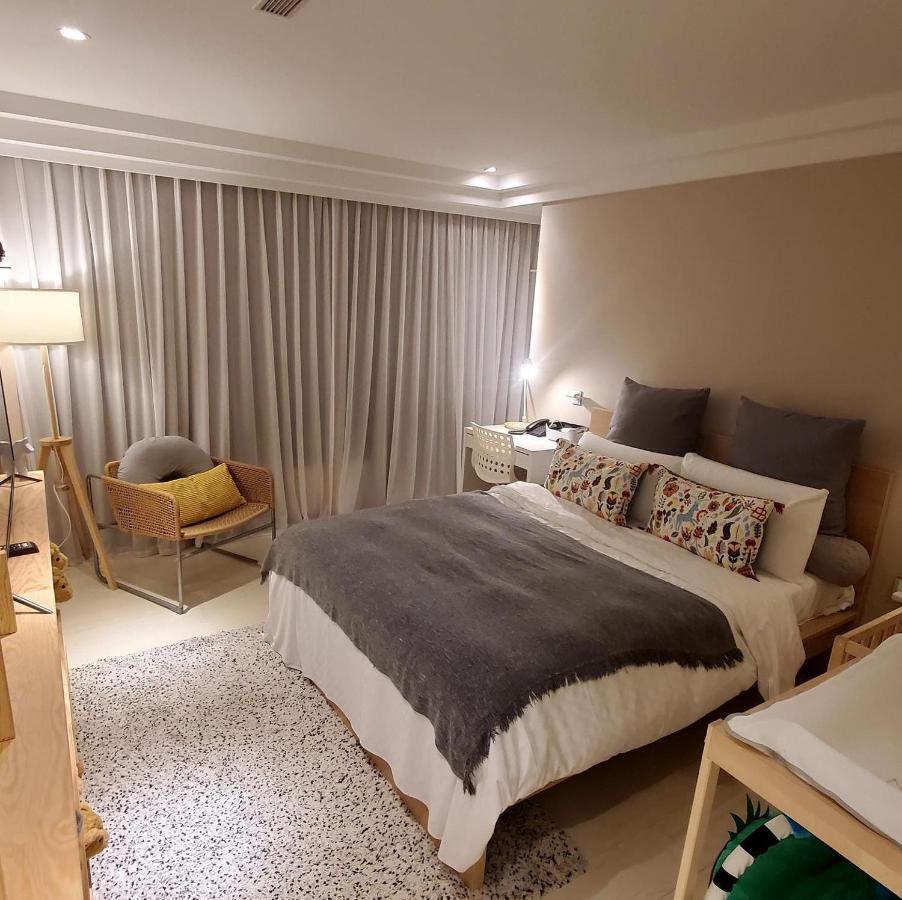 Yomi Hotel - Shuanglian Mrt Tajpej Zewnętrze zdjęcie