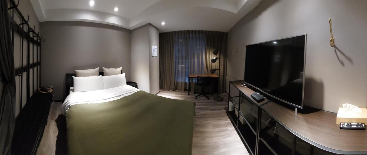 Yomi Hotel - Shuanglian Mrt Tajpej Zewnętrze zdjęcie