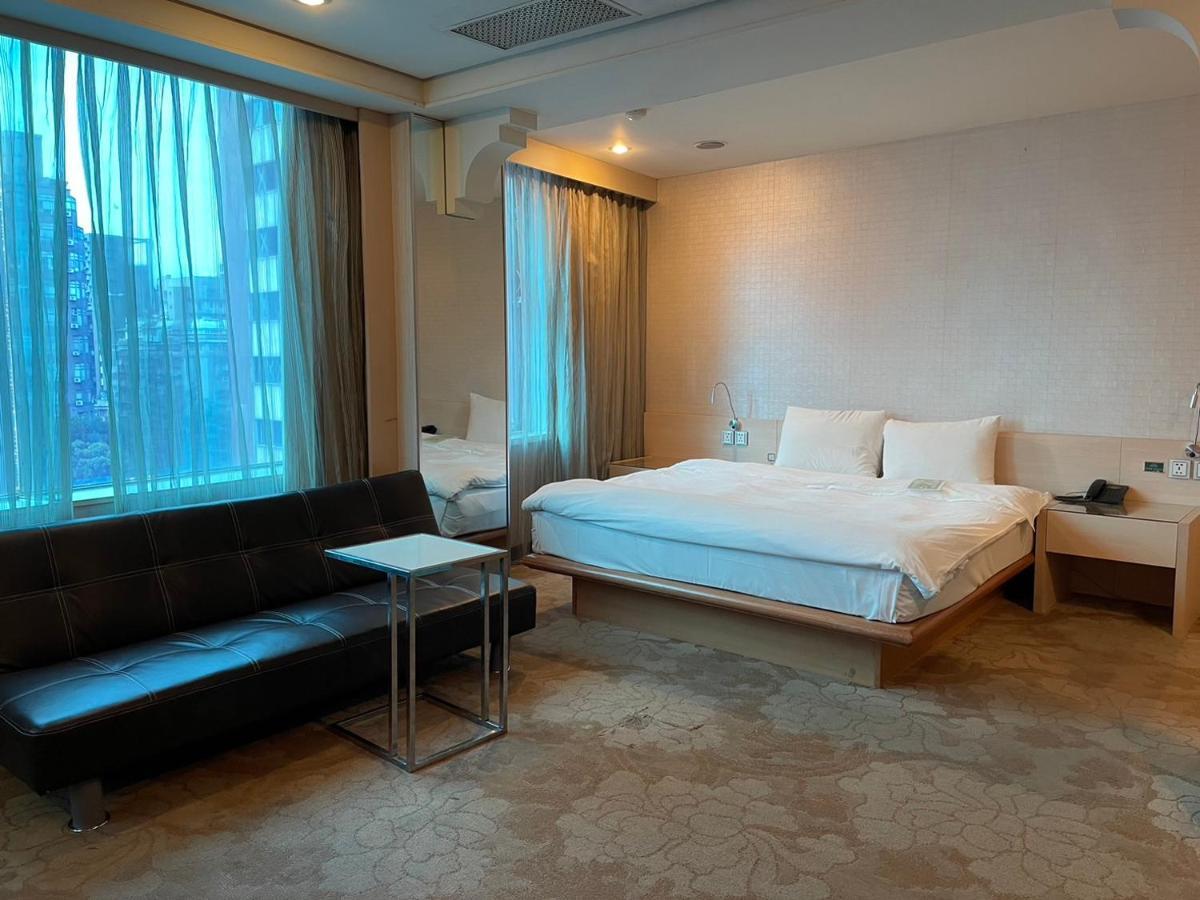Yomi Hotel - Shuanglian Mrt Tajpej Zewnętrze zdjęcie