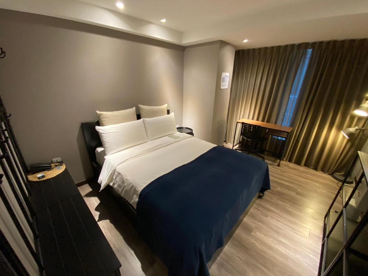 Yomi Hotel - Shuanglian Mrt Tajpej Zewnętrze zdjęcie